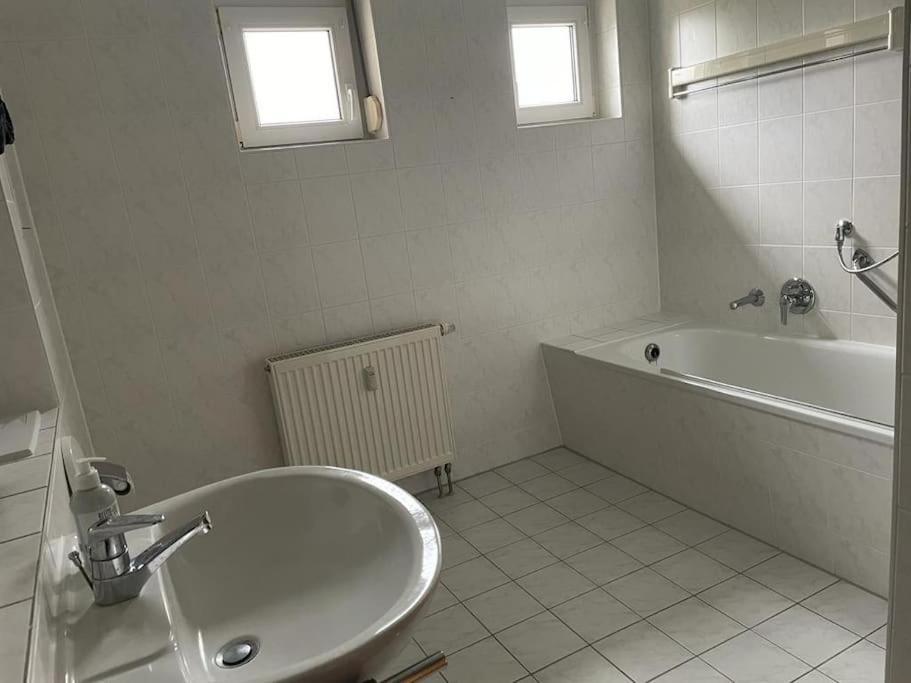 Traumhafte Wohnung Im Gruenen Elsterwerda Luaran gambar